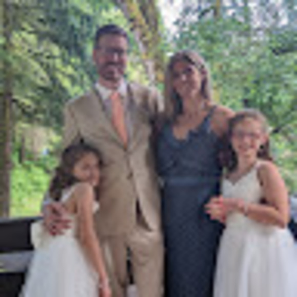 Meet your Posher, Jennifer - Picture 1 of 1